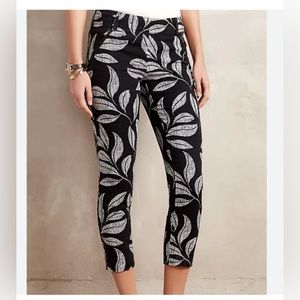 Anthropologie Leaf Print Charlie Trouser Size 6 - black and white